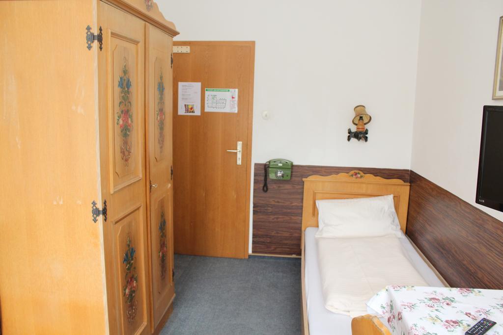 Hotel Hottmann Stuttgart Rum bild