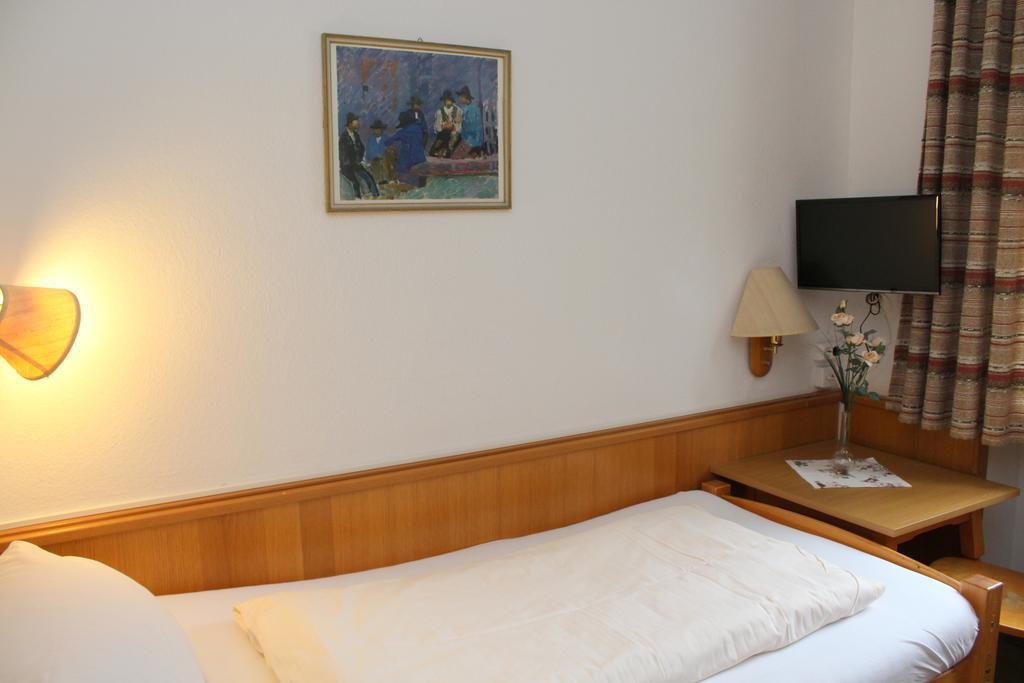 Hotel Hottmann Stuttgart Rum bild