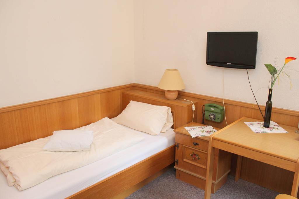 Hotel Hottmann Stuttgart Rum bild