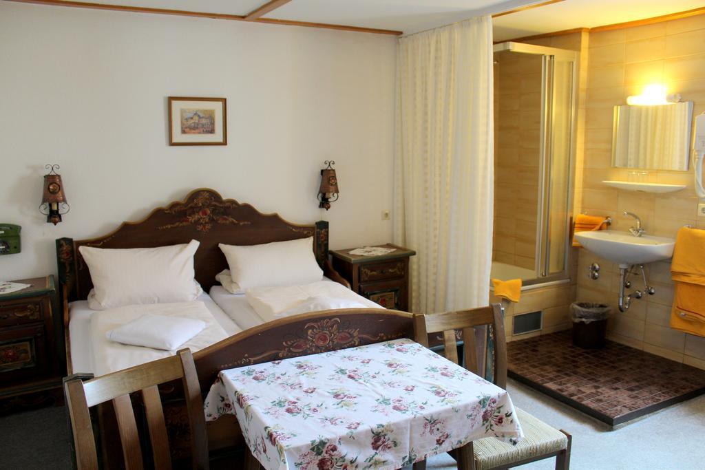 Hotel Hottmann Stuttgart Rum bild