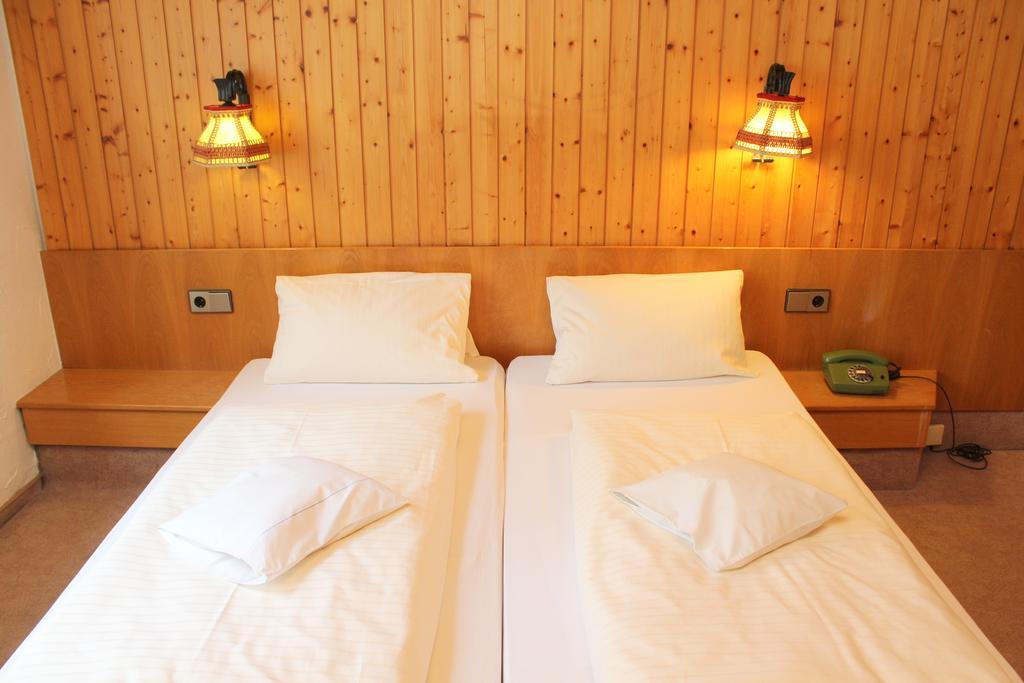 Hotel Hottmann Stuttgart Rum bild